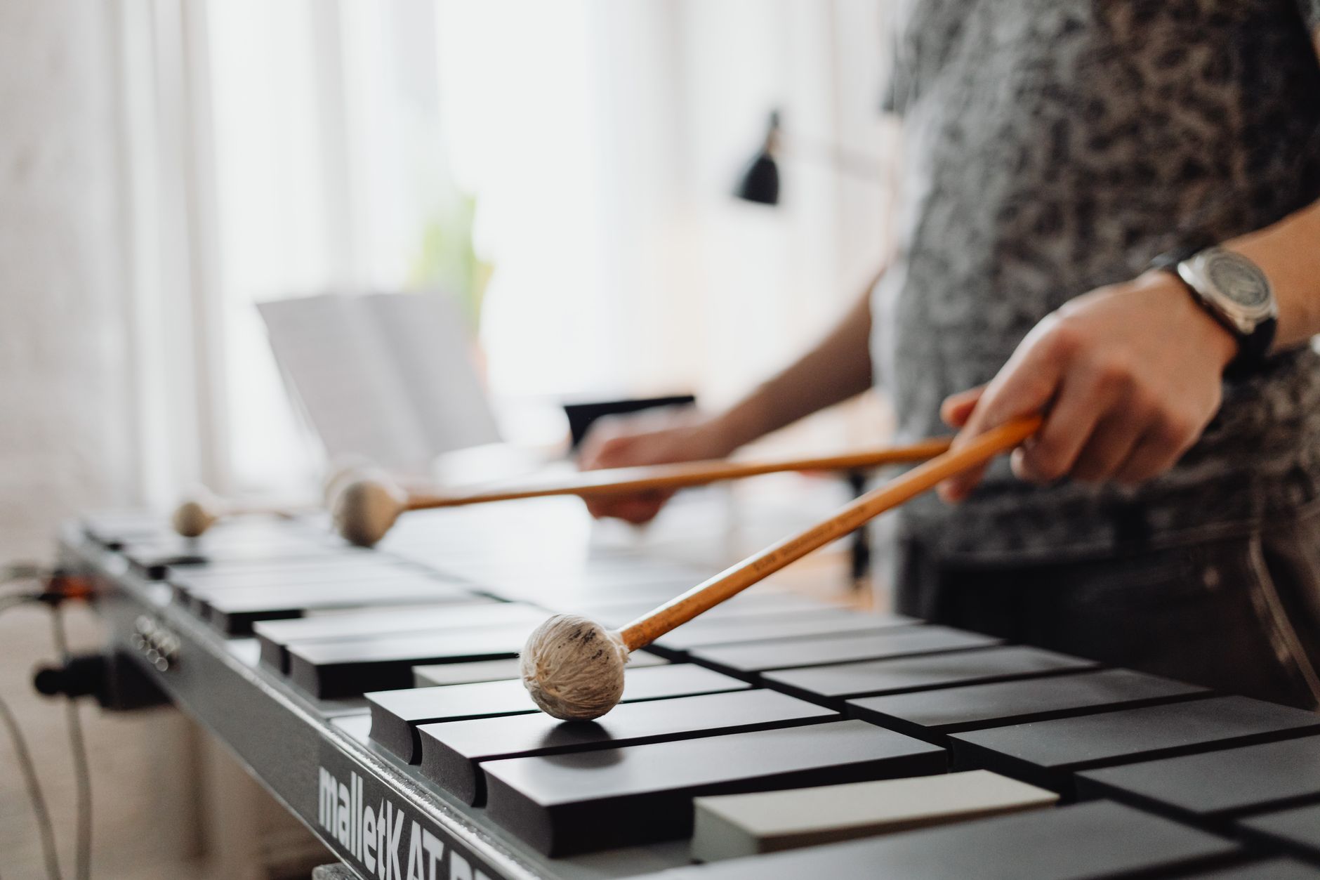Come suonare l'otamatone: guida completa per principianti