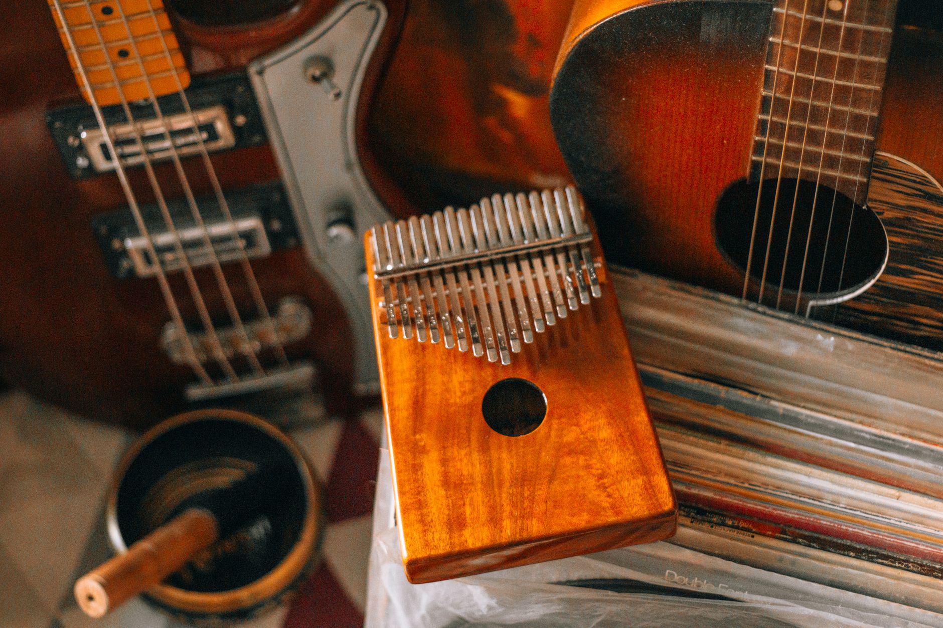Ceremonia bira: uso tradicional de la mbira en contextos sagrados y rituales shona